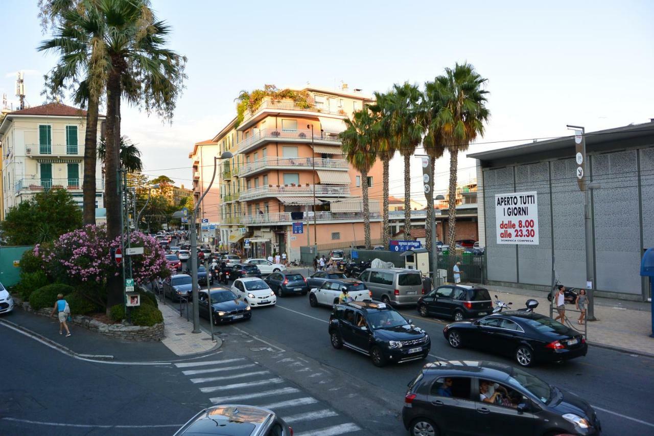 Mare Foce E Centro Apartment Sanremo Bagian luar foto